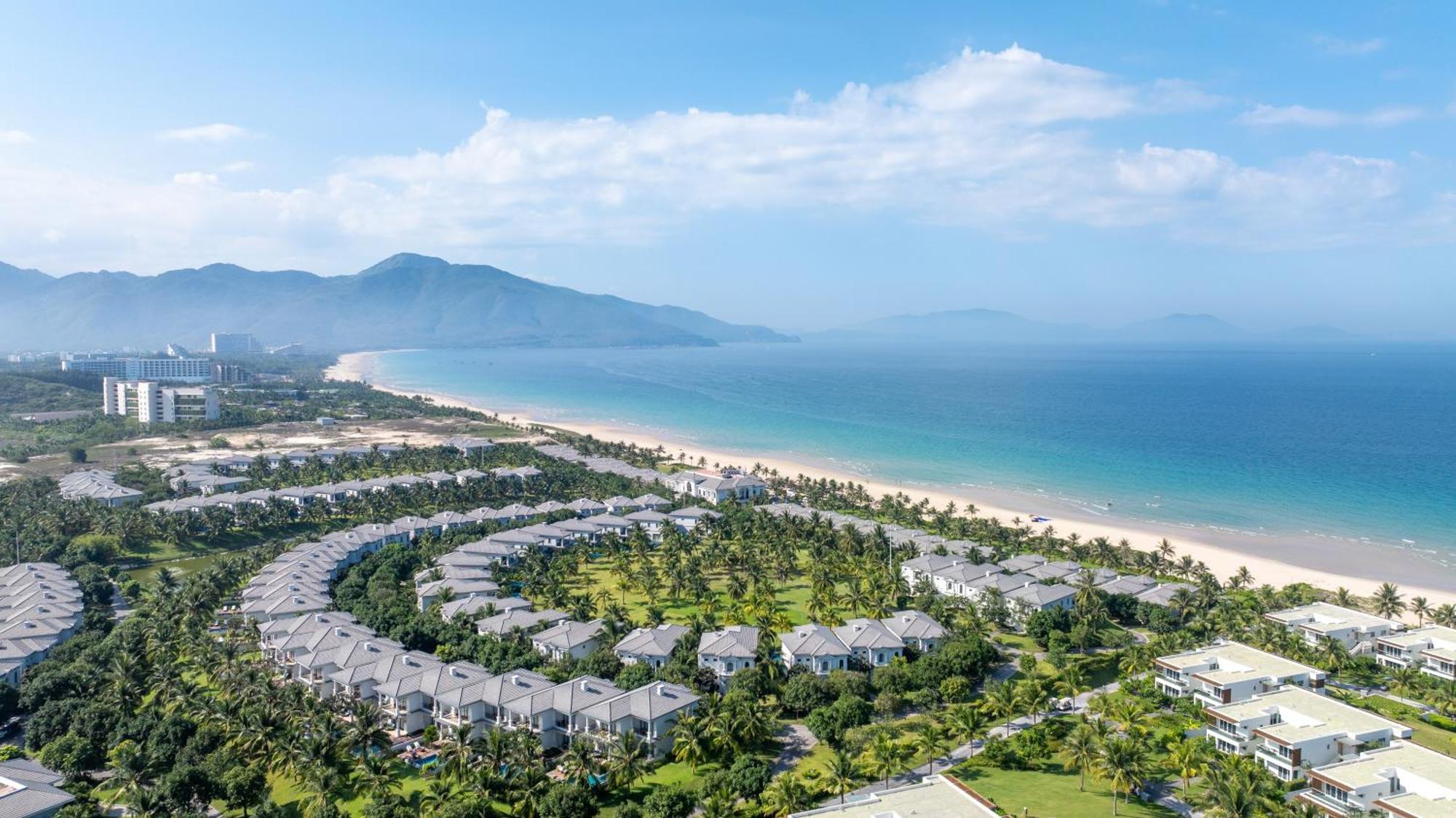 Melia Vinpearl Cam Ranh Beach Resort Exterior photo